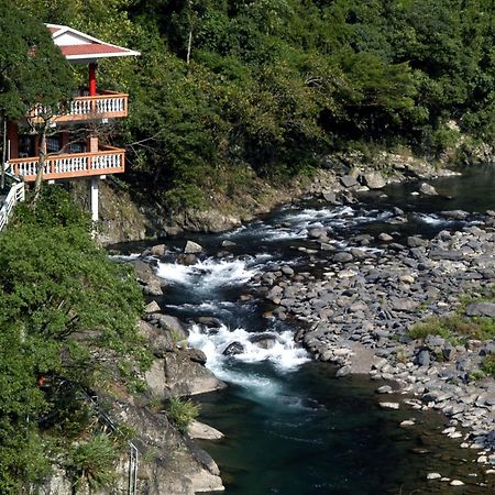 Sun Moon Bed& Breakfast Appartement Wulai Buitenkant foto