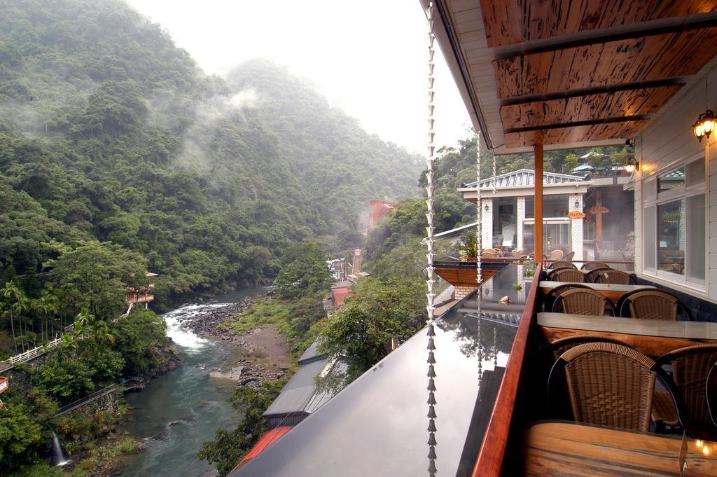 Sun Moon Bed& Breakfast Appartement Wulai Buitenkant foto